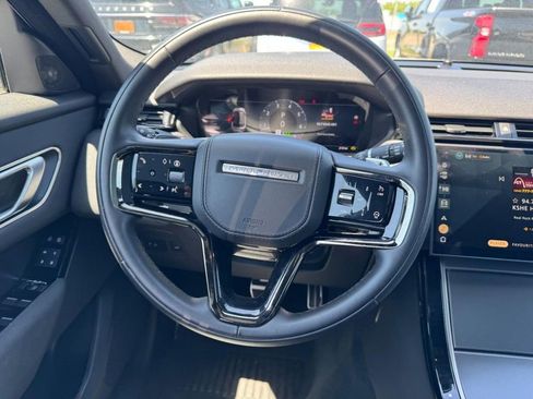 Used 2025 Land Rover Range Rover Velar Dynamic SE AWD/4WD image 13