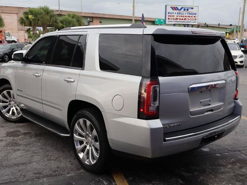 Used 2018 GMC Yukon Denali AWD/4WD image 5