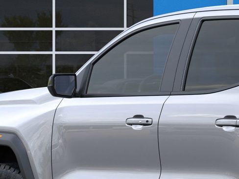 New 2025 GMC Canyon AT4 w/ Nightfall Edition image 12