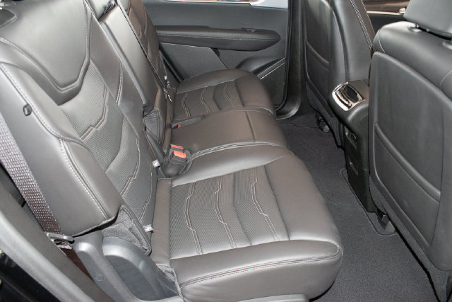Used 2024 Cadillac XT6 Sport w/ LPO, ONYX Package AWD/4WD image 12