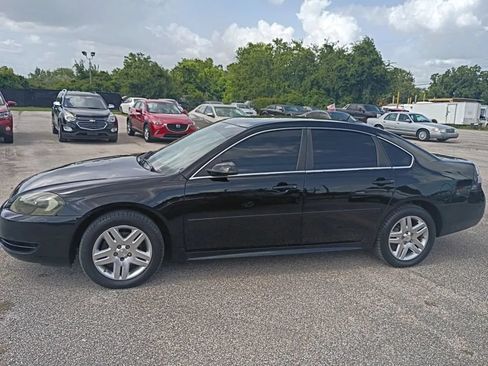 Used 2014 Chevrolet Impala LT FWD image 2