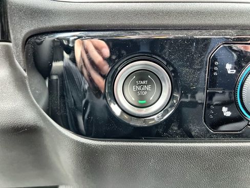 Used 2022 Chevrolet Silverado 1500 LT image 17