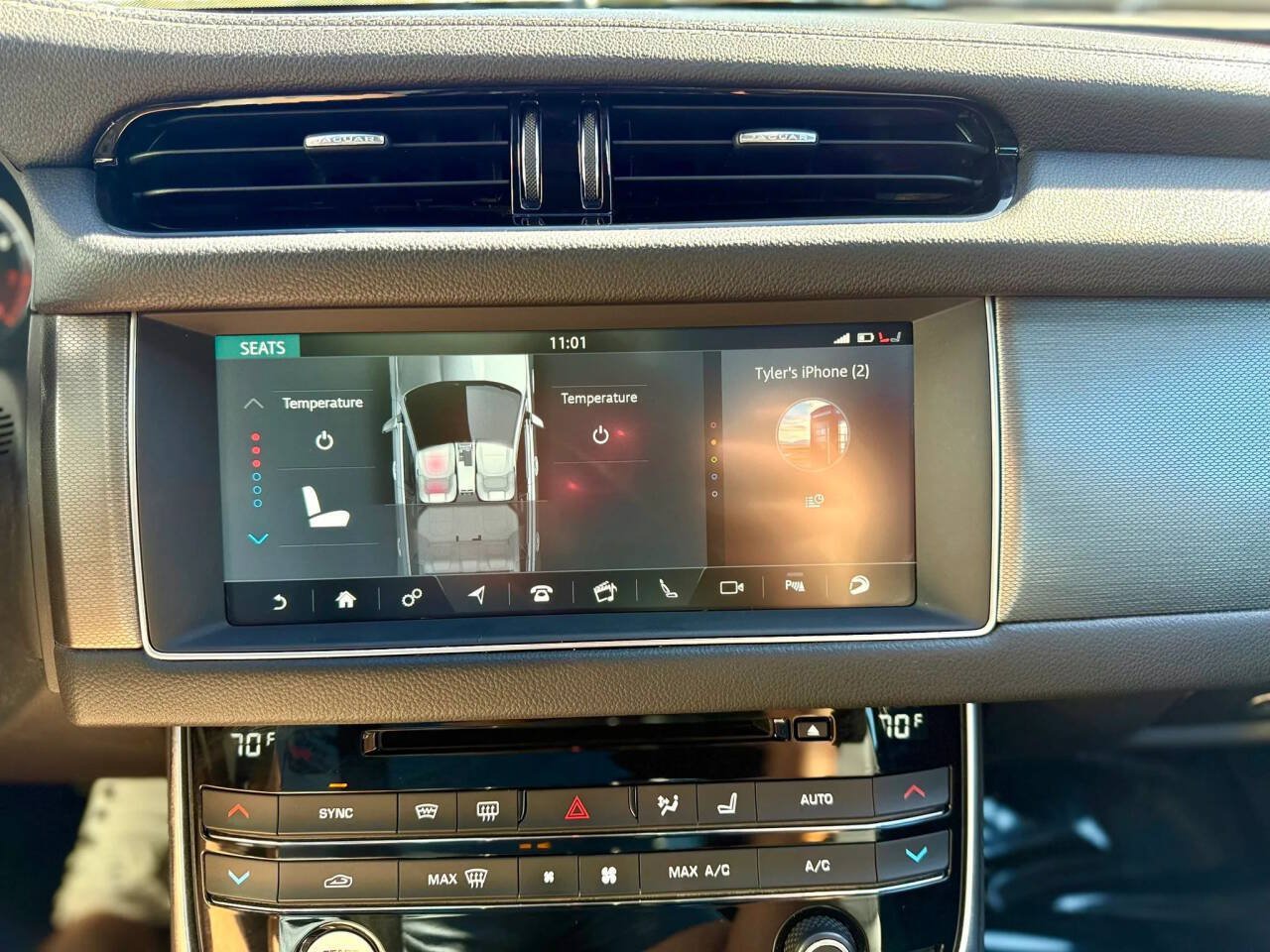 Used 2018 Jaguar XF S AWD/4WD image 23