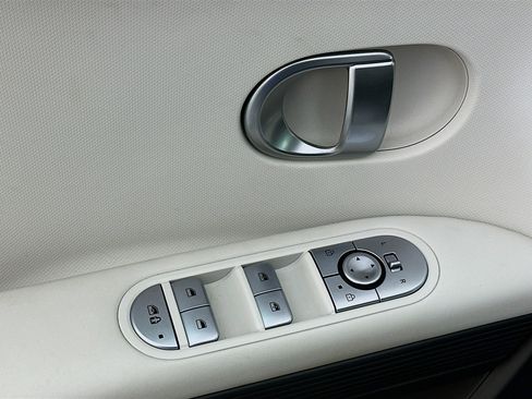 Used 2024 Hyundai Ioniq 5 SEL RWD image 15
