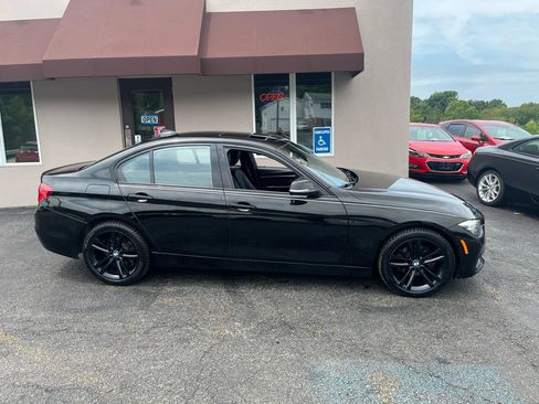 Used 2018 BMW 328d xDrive Sedan AWD/4WD image 4