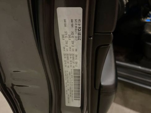 Used 2018 Jeep Grand Cherokee Limited image 27