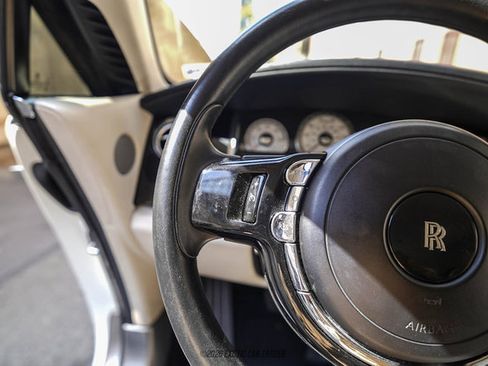 Used 2017 Rolls-Royce Wraith RWD image 59