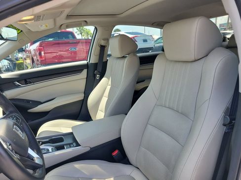 Used 2020 Honda Accord Touring image 21