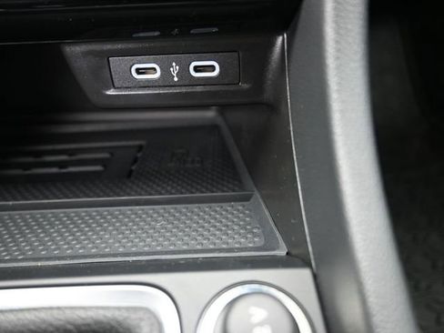 New 2026 Volkswagen Jetta SE image 4