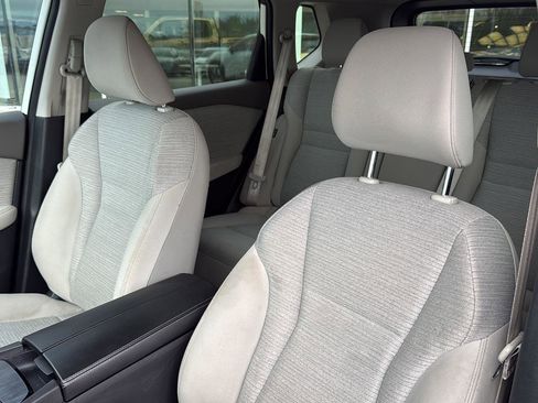 Used 2022 Nissan Rogue SV image 17