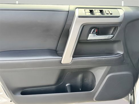 Used 2022 Toyota 4Runner SR5 Premium w/ Moonroof Package image 29