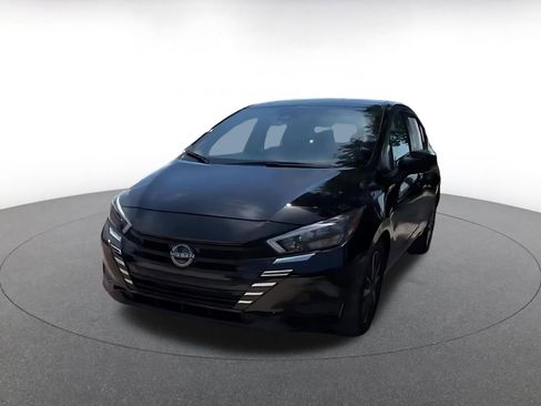 Used 2025 Nissan Versa SV FWD image 7