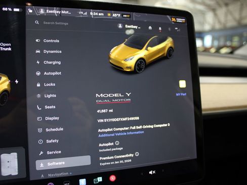 Used 2021 Tesla Model Y Performance image 30