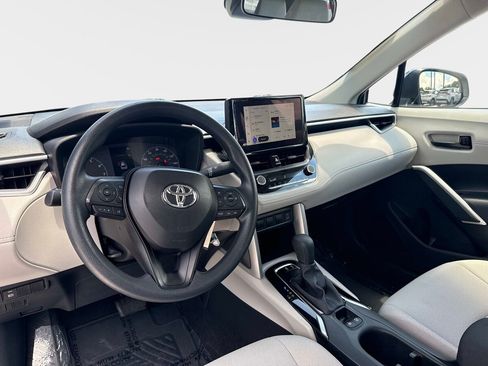 Used 2024 Toyota Corolla Cross L AWD/4WD image 15