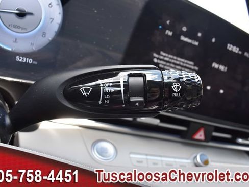 Used 2025 Hyundai Elantra Limited FWD image 33