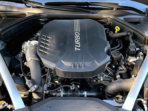 Used 2025 Genesis G70 3.3T Advanced RWD image 32
