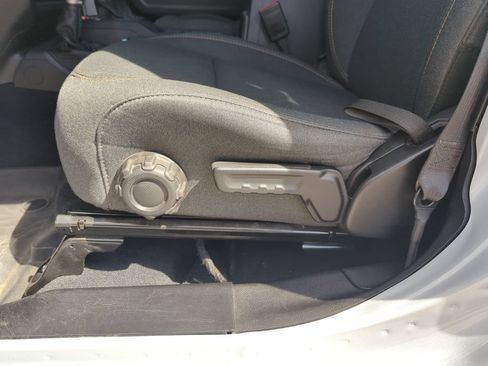 Used 2024 Jeep Wrangler Unlimited Sport AWD/4WD image 13