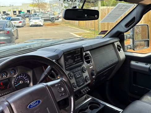 Used 2016 Ford F250 Lariat w/ Lariat Ultimate Package image 27