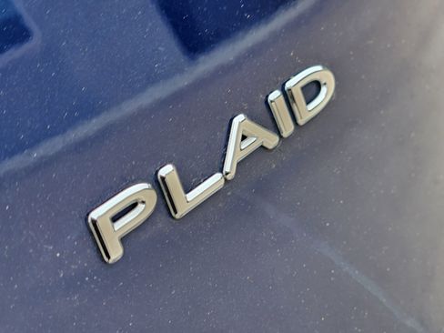 Used 2022 Tesla Model S Plaid image 9