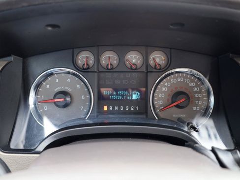 Used 2010 Ford F150 XLT RWD image 8