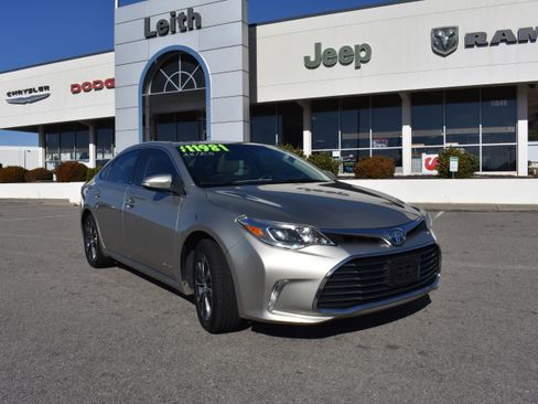 Used 2018 Toyota Avalon XLE Premium image 1