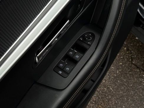 Used 2025 MAZDA CX-70 3.3 Turbo w/ Preferred Package image 15