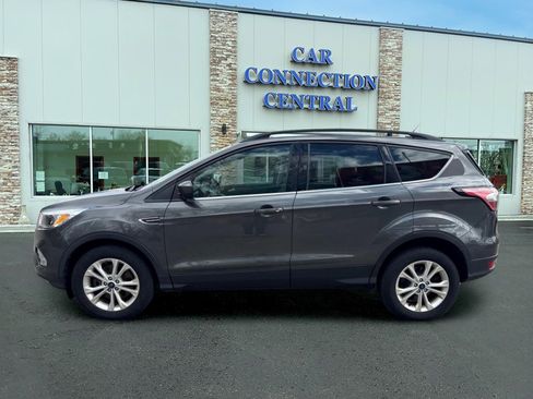 Used 2018 Ford Escape SE w/ Ford Safe & Smart Package AWD/4WD image 2