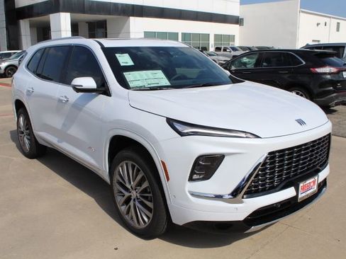 New 2026 Buick Enclave Avenir w/ Super Cruise Package AWD/4WD image 7
