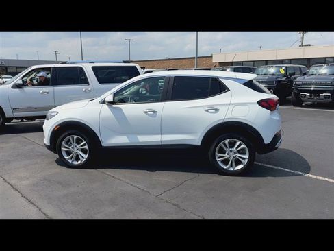 Used 2023 Buick Encore GX Preferred w/ Cold Weather Comfort Package FWD image 5