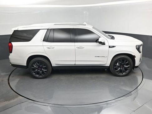 Used 2021 GMC Yukon Denali w/ Denali Premium Package RWD image 13