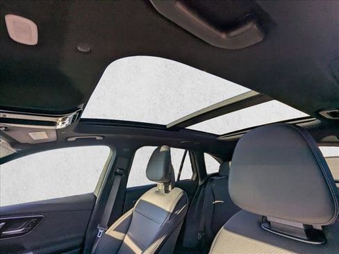 New 2025 Mercedes-Benz GLC 300 image 15