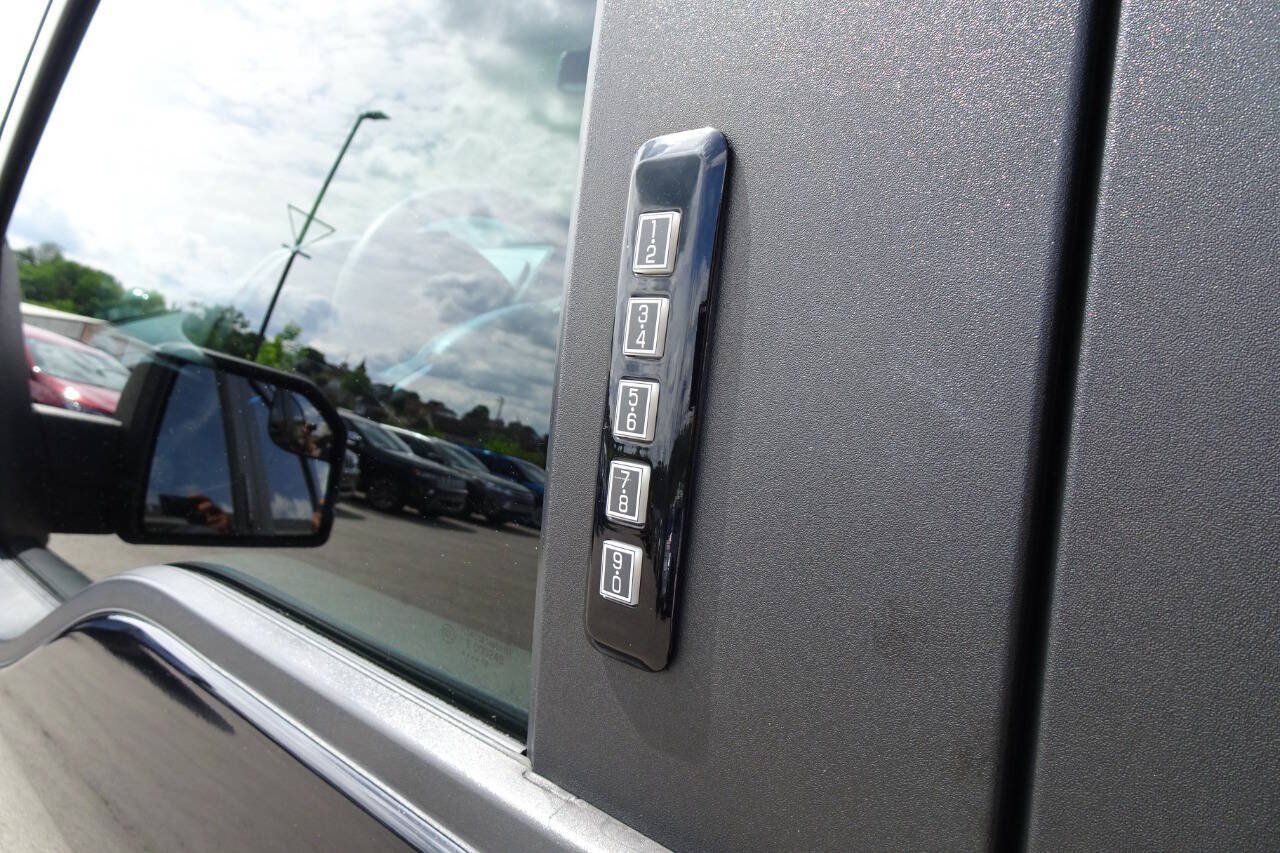 Used 2019 Ford F150 XL w/ Equipment Group 101A Mid AWD/4WD image 12