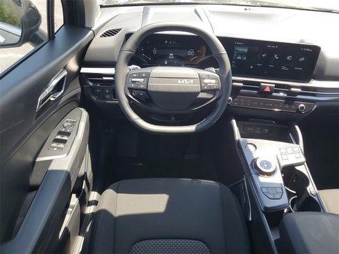 New 2026 Kia Sportage LX image 24