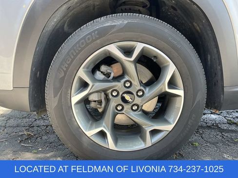 Used 2024 Chevrolet Trax LT w/ Driver Confidence Package FWD image 31