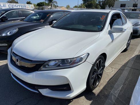 Used 2016 Honda Accord EX image 2