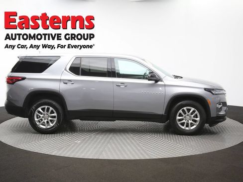 Used 2023 Chevrolet Traverse LS FWD image 44