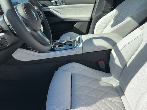 New 2026 BMW X5 xDrive40i w/ M Sport Package image 10