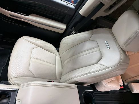 Used 2019 Ford Expedition Max Platinum AWD/4WD image 17