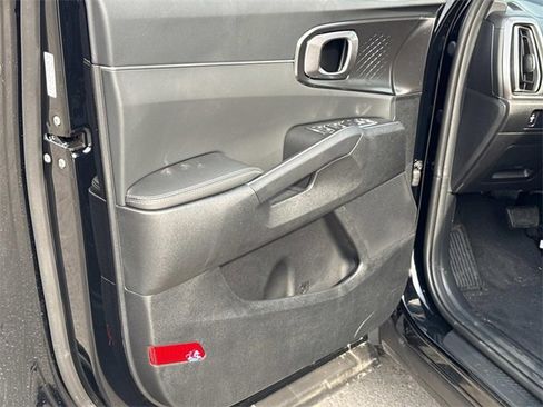 New 2026 Kia Sorento LX image 9