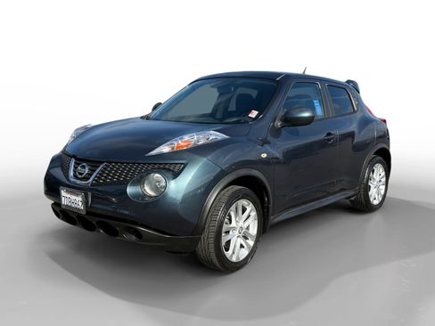 Used 2013 Nissan Juke SV FWD image 1