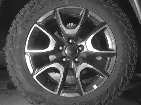 Used 2025 Jeep Compass Trailhawk AWD/4WD image 15