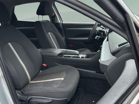Used 2024 Hyundai Sonata SEL FWD image 15