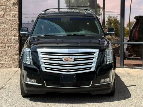 Used 2019 Cadillac Escalade ESV Luxury image 20