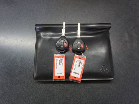 Used 2017 Toyota 4Runner SR5 Premium image 16