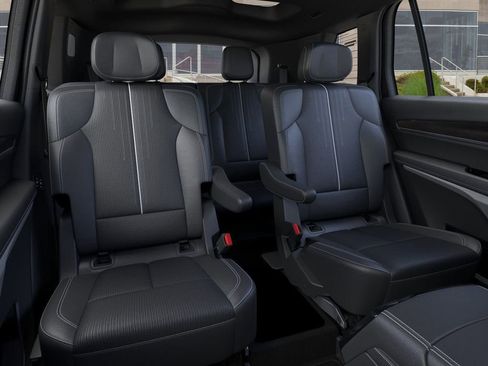 New 2026 Cadillac Vistiq Sport image 17