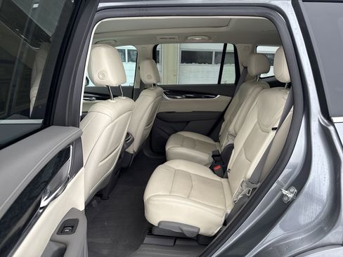 Used 2020 Cadillac XT6 Premium Luxury image 19