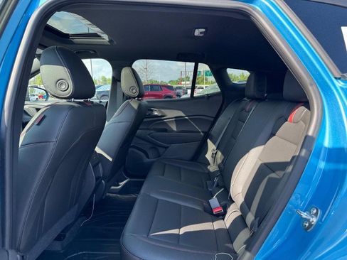 New 2025 Chevrolet Trax RS w/ Sunroof Package image 5