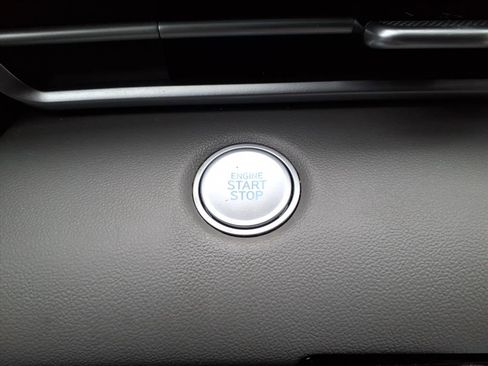 Certified 2023 Hyundai Elantra SEL image 23