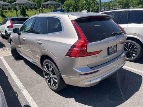 Used 2023 Volvo XC60 B5 Plus w/ Climate Package AWD/4WD image 9