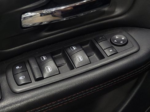 Used 2019 Dodge Grand Caravan SE FWD image 27